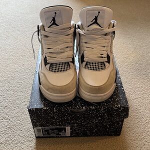 Men’s Air Jordan 4 Retro Size 8